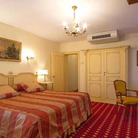 Le Cep & Hotel Beaune (Cote d'Or)