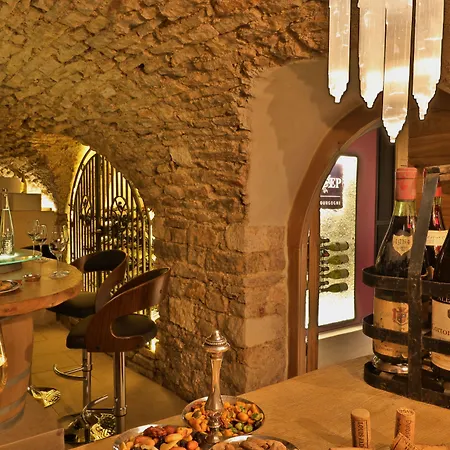 Le Cep & Hotel Beaune (Cote d'Or)