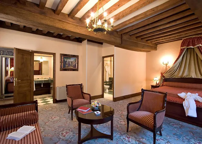 Le Cep & Hotel Beaune (Cote d'Or)